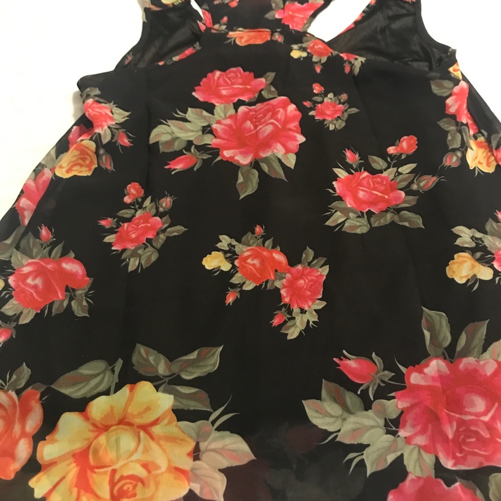 NWT Black Flowy Women’s Racer back Tank - Picture 2 of 5